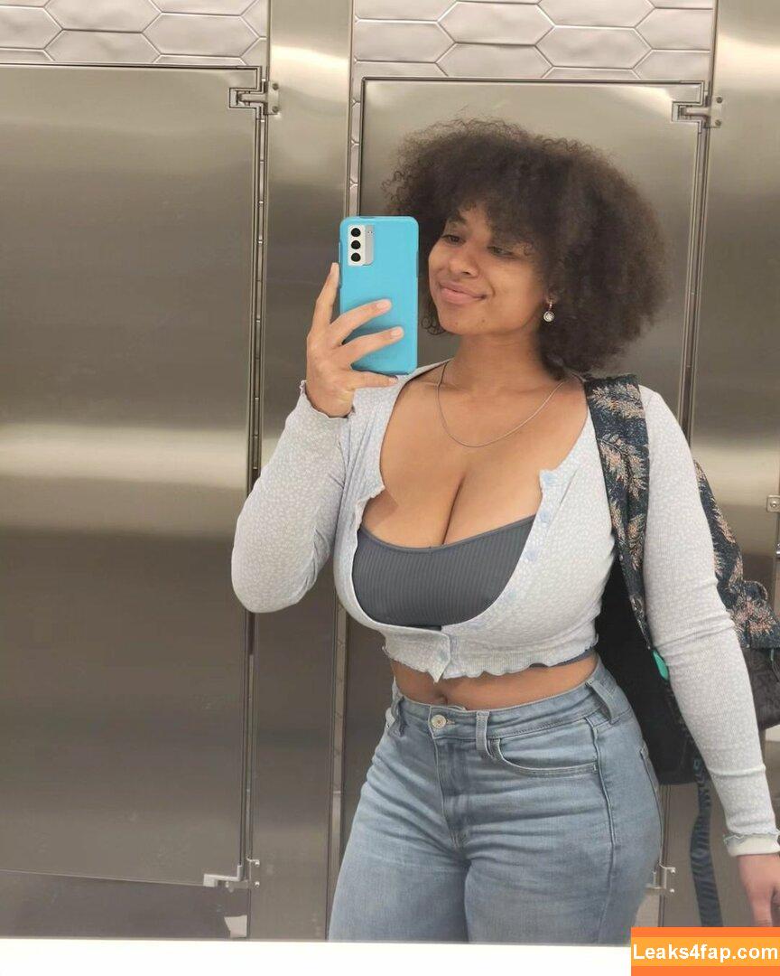 coco_ppop01 / Dina / cocopeepshow leaked photo photo #0035