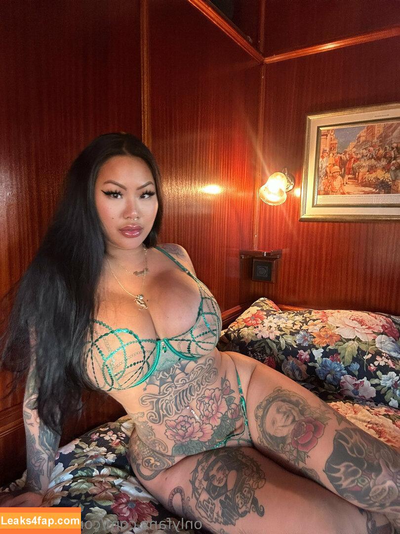 connperignon / notconnieperignon leaked photo photo #0063