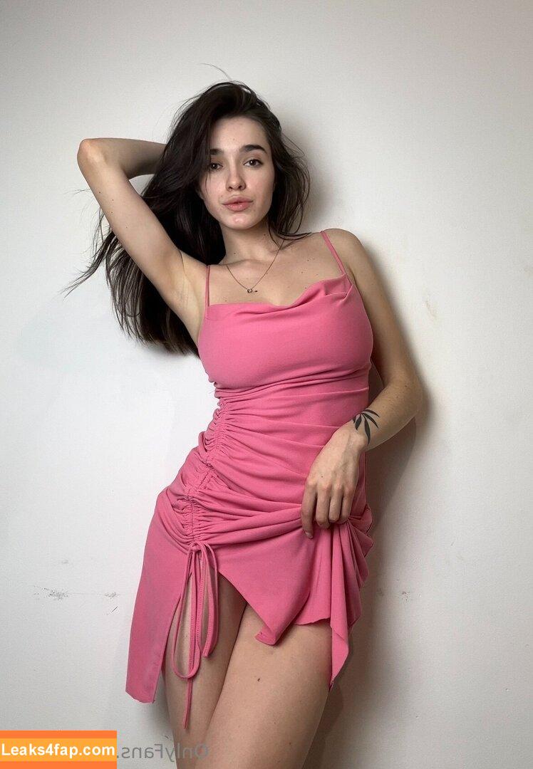 corinn / co_ri_nn leaked photo photo #0009