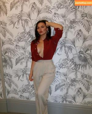Dafne Keen photo #0039