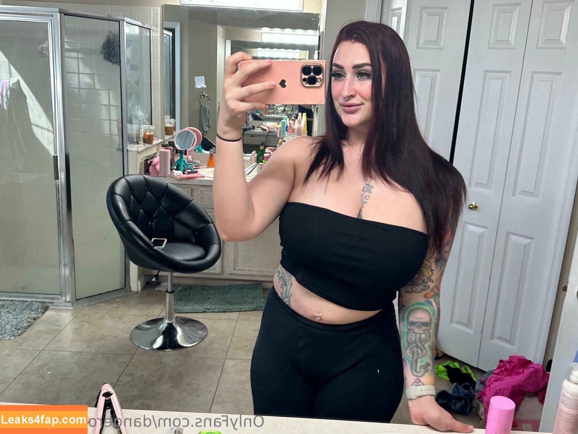 dangerousbunnyxx / patootiepeaches leaked photo photo #0084