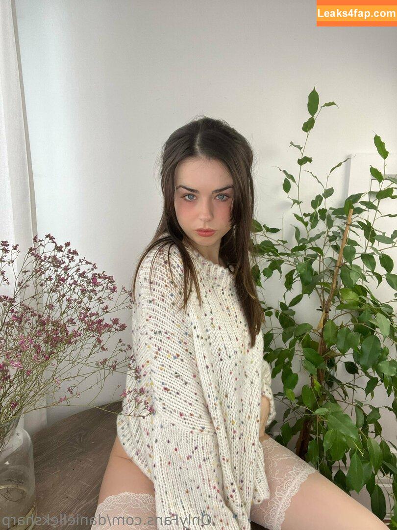 Daniimee / Danielle Sharp / danielleksharp leaked photo photo #0013