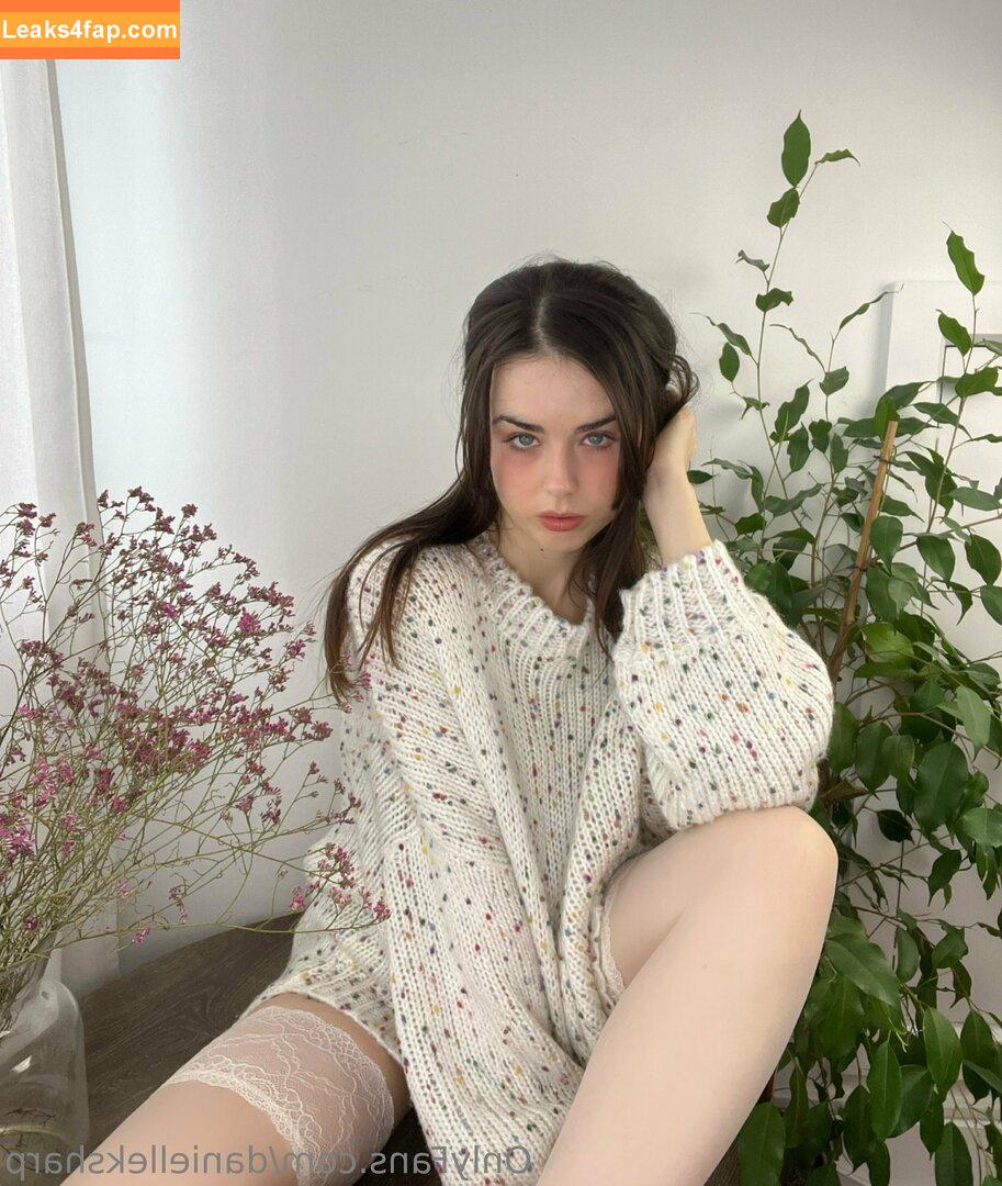 Daniimee / Danielle Sharp / danielleksharp leaked photo photo #0016