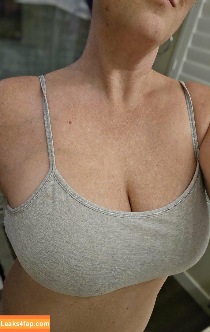 Danika Jones / danikaj92 / danikajones4200 leaked photo photo #0004