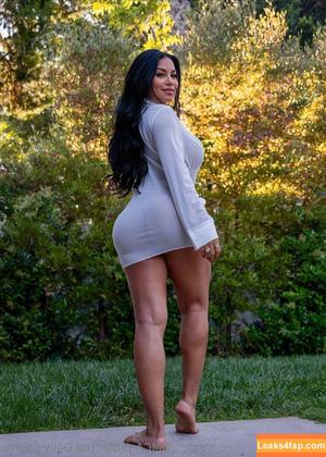 dollycastro photo #0002