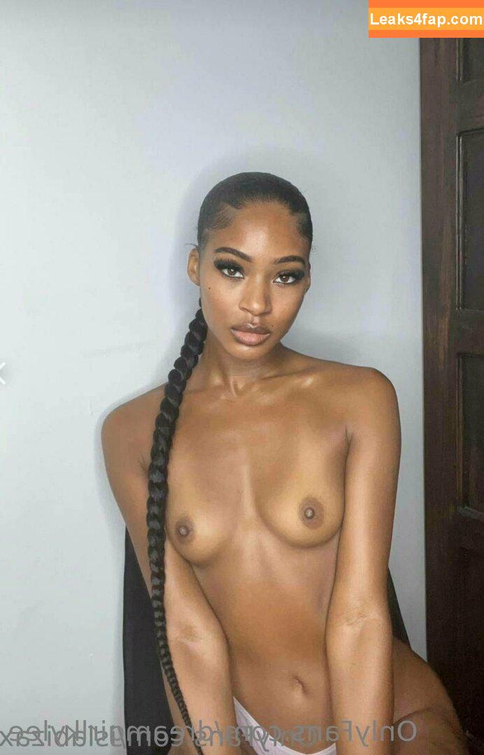 dreamgirlkylee / euphorikk_ leaked photo photo #0242