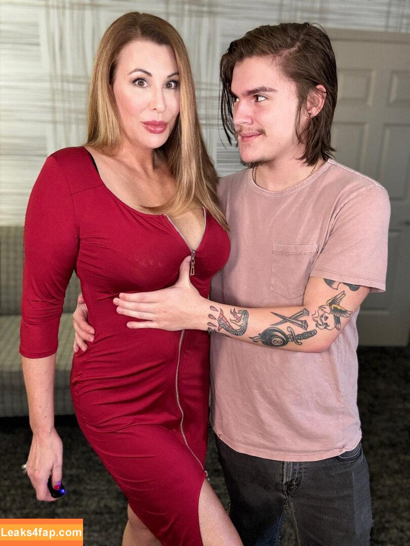 Elaina St James / Elaina Stepmom / elaina.stjames / elaina_st_james / elainastjames leaked photo photo #0099