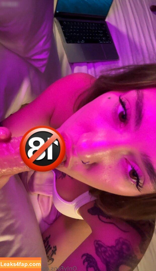 Elizabeth Sanchez / ElizabethSancho / lizzysancho / mrsjuicyass / sanchezjuicyfeet leaked photo photo #0133