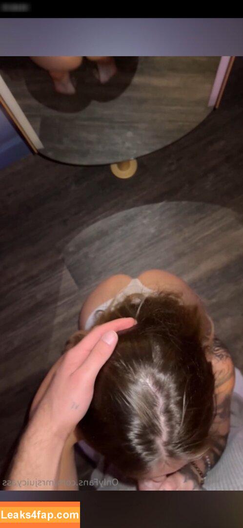 Elizabeth Sanchez / ElizabethSancho / lizzysancho / mrsjuicyass / sanchezjuicyfeet leaked photo photo #0153