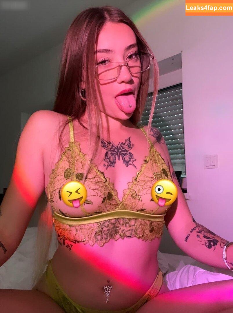 Elizabeth Sanchez / ElizabethSancho / lizzysancho / mrsjuicyass / sanchezjuicyfeet leaked photo photo #0172