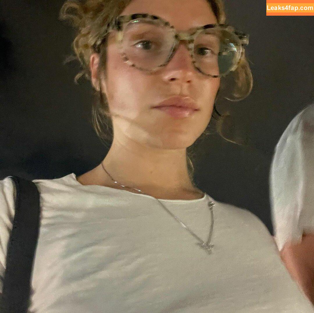 ella-enchanted / elenchantd / https: leaked photo photo #0041