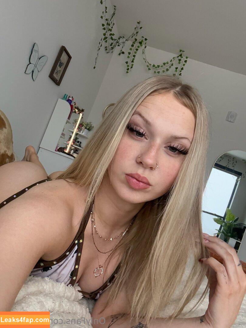 emileexo / im.emileexo leaked photo photo #0065