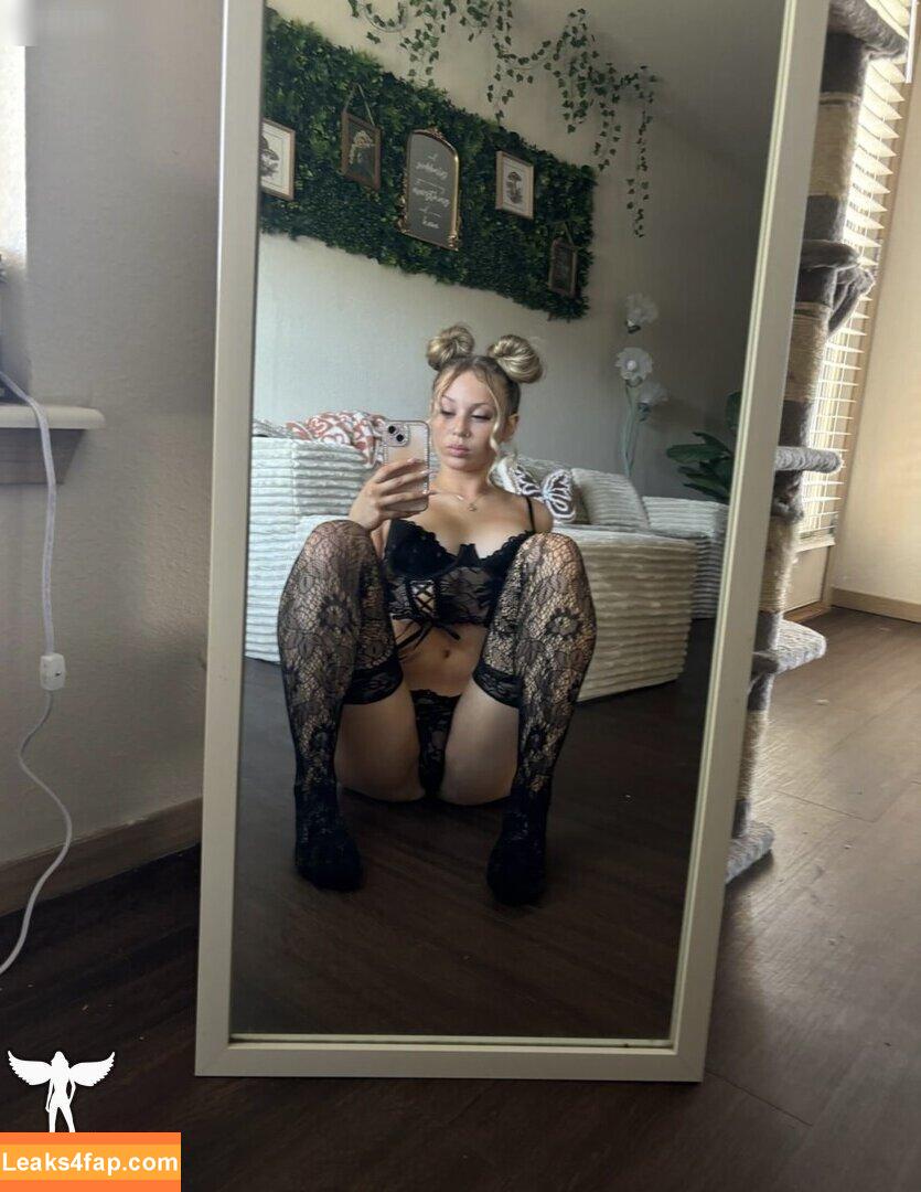 emileexo / im.emileexo leaked photo photo #0082
