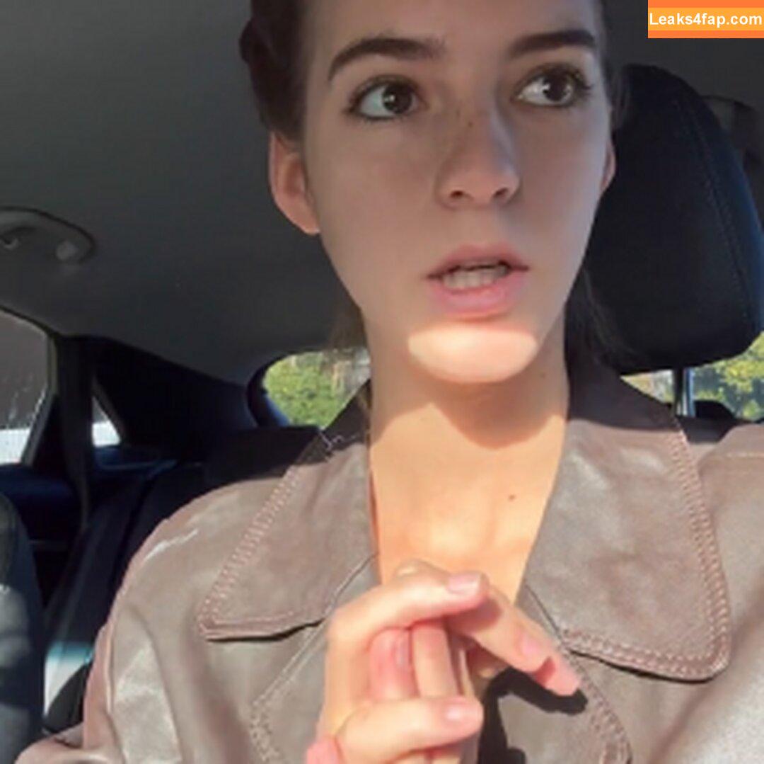 Emily Feld / emily.feld leaked photo photo #0116