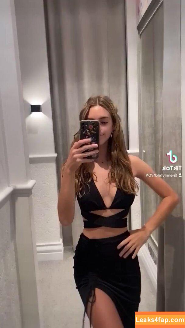 Emily Feld / emily.feld leaked photo photo #0502