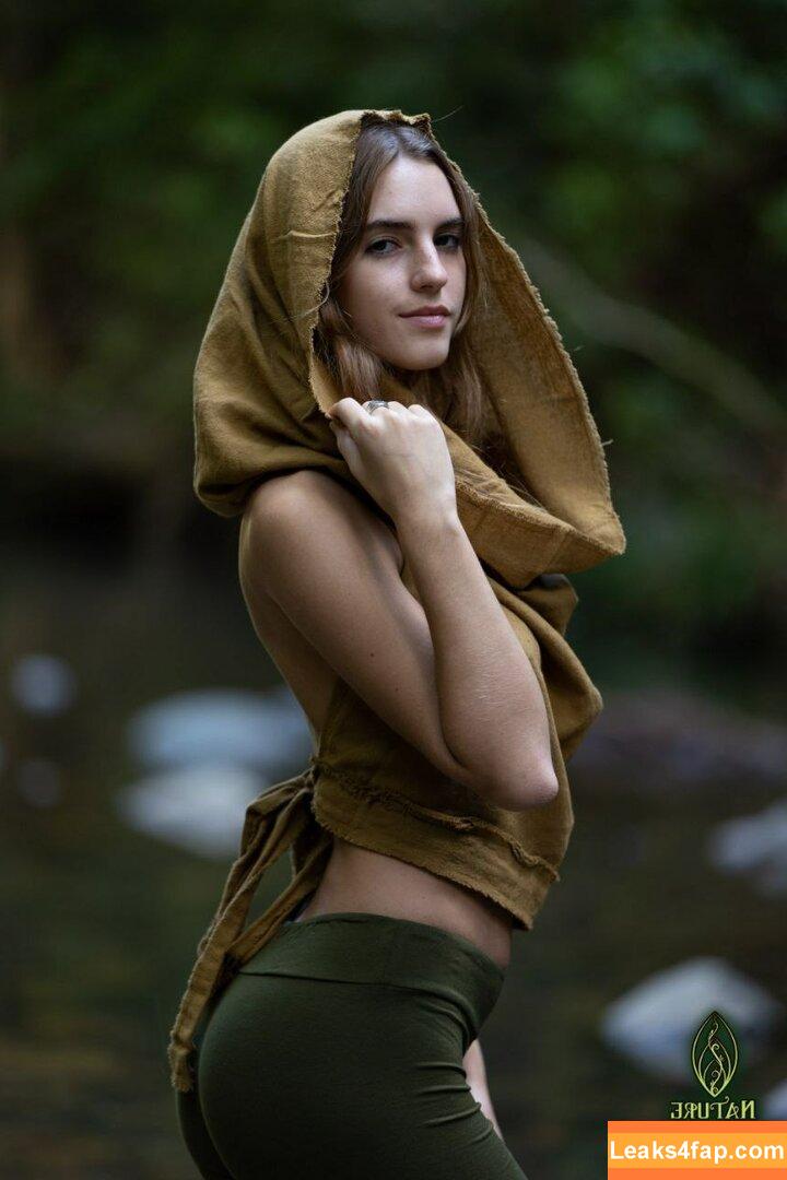 Emily Feld / emily.feld leaked photo photo #0509