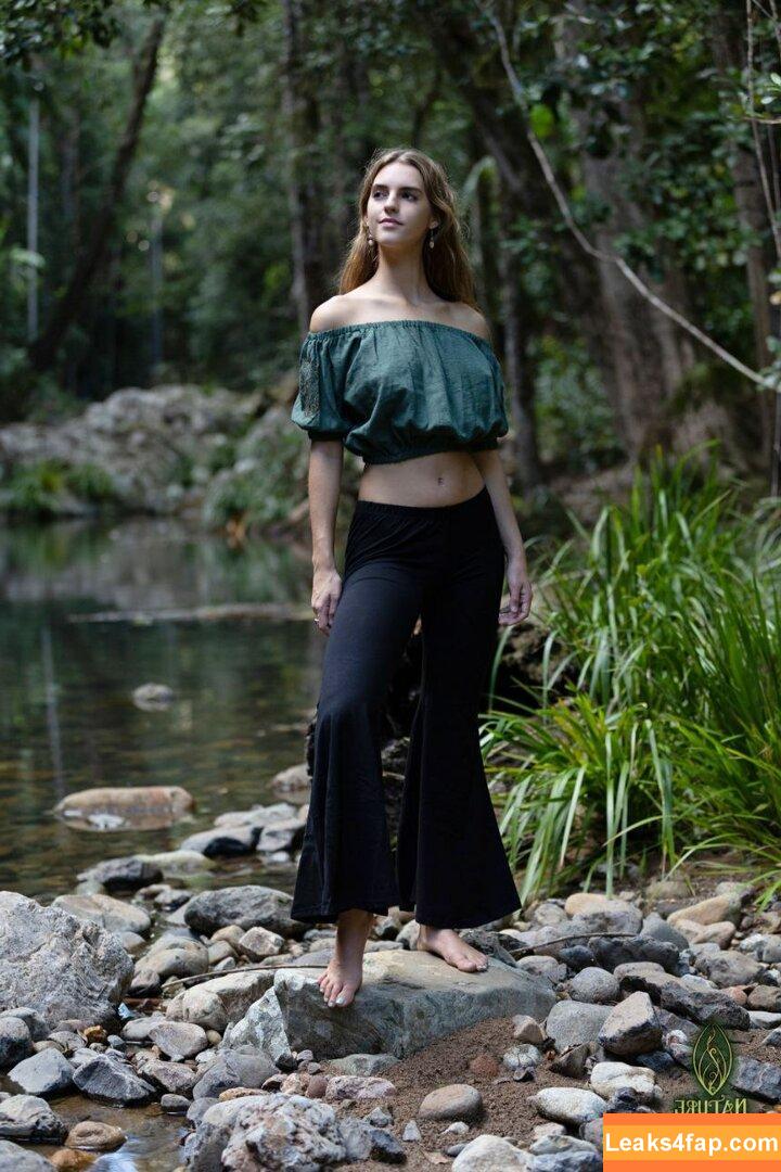 Emily Feld / emily.feld leaked photo photo #0515