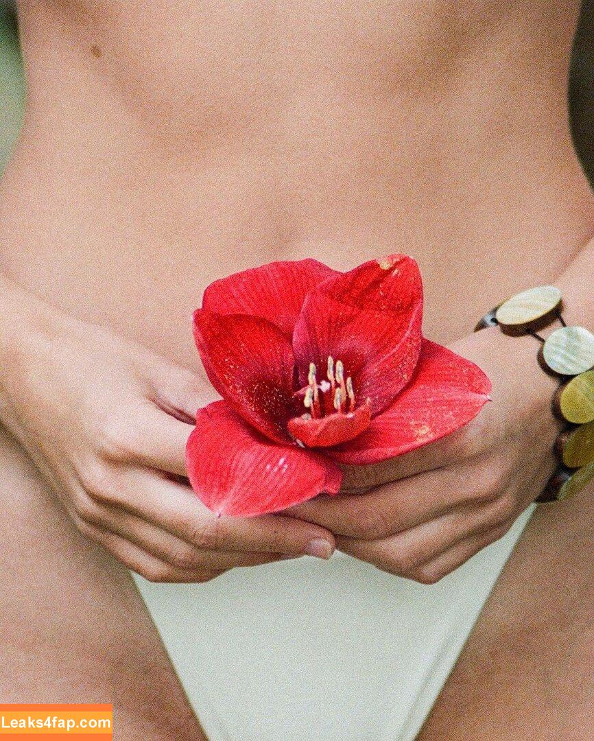 Emily Feld / emily.feld leaked photo photo #0593