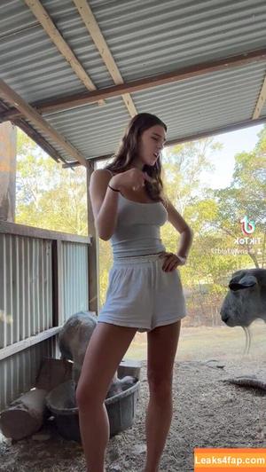 Emily Feld photo #0503