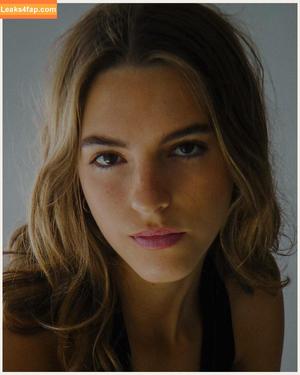 Emily Feld photo #0558