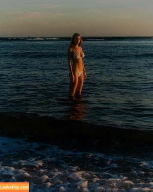 Emily Feld photo #0561