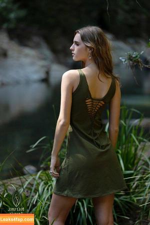 Emily Feld photo #0578