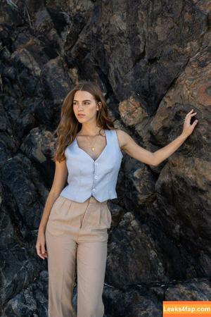 Emily Feld photo #0757