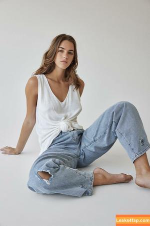 Emily Feld photo #0762