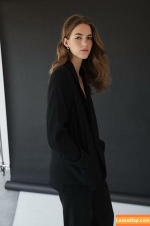 Emily Feld photo #0770