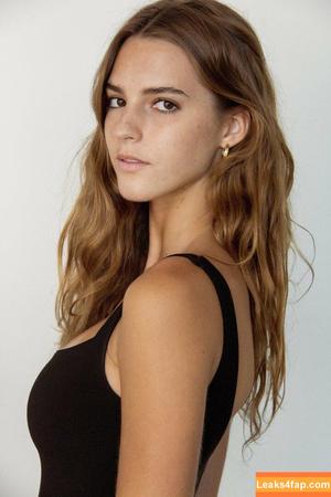 Emily Feld photo #0883