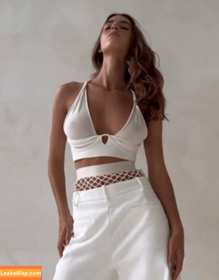 Emily Feld / emily.feld leaked photo photo #1361