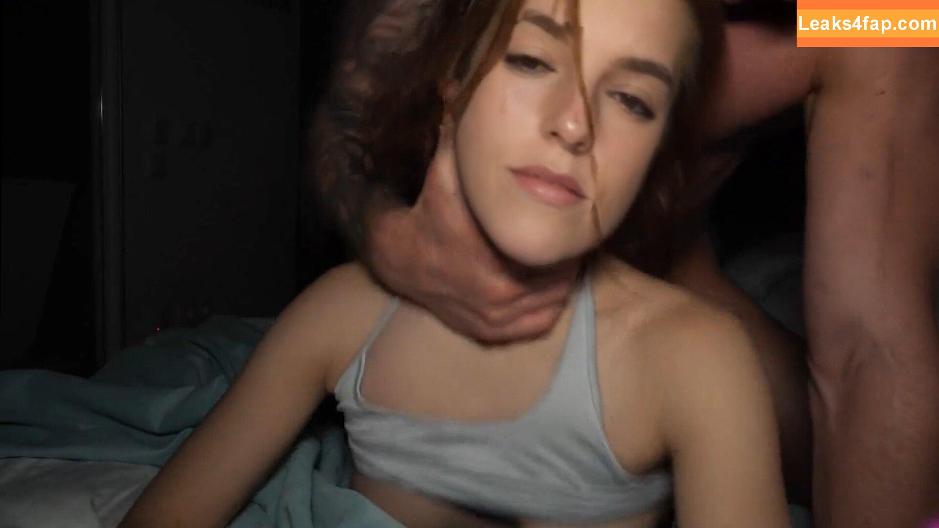 Emily Feld / emily.feld leaked photo photo #1382