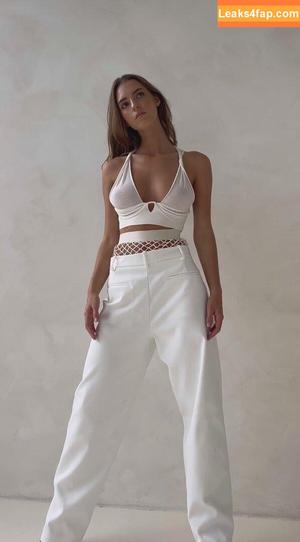 Emily Feld photo #1237