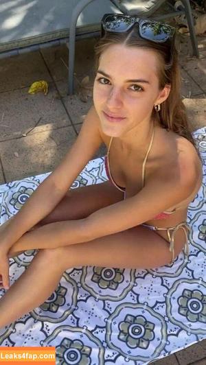 Emily Feld photo #1330