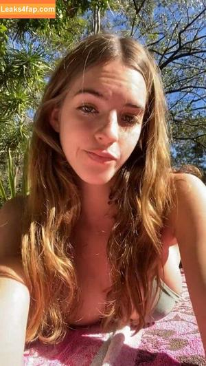 Emily Feld photo #1427