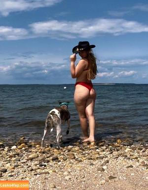 Erika White photo #0007