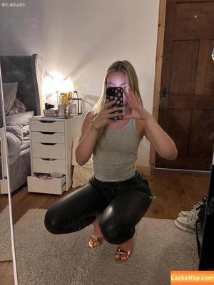 Evie Garbe photo #0023