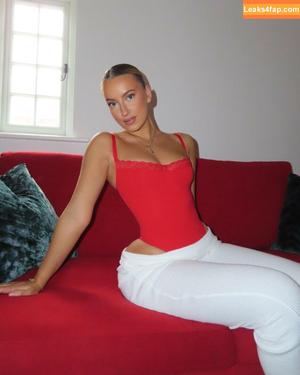 Evie Garbe photo #0116