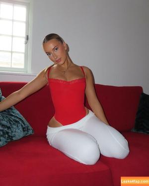 Evie Garbe photo #0131
