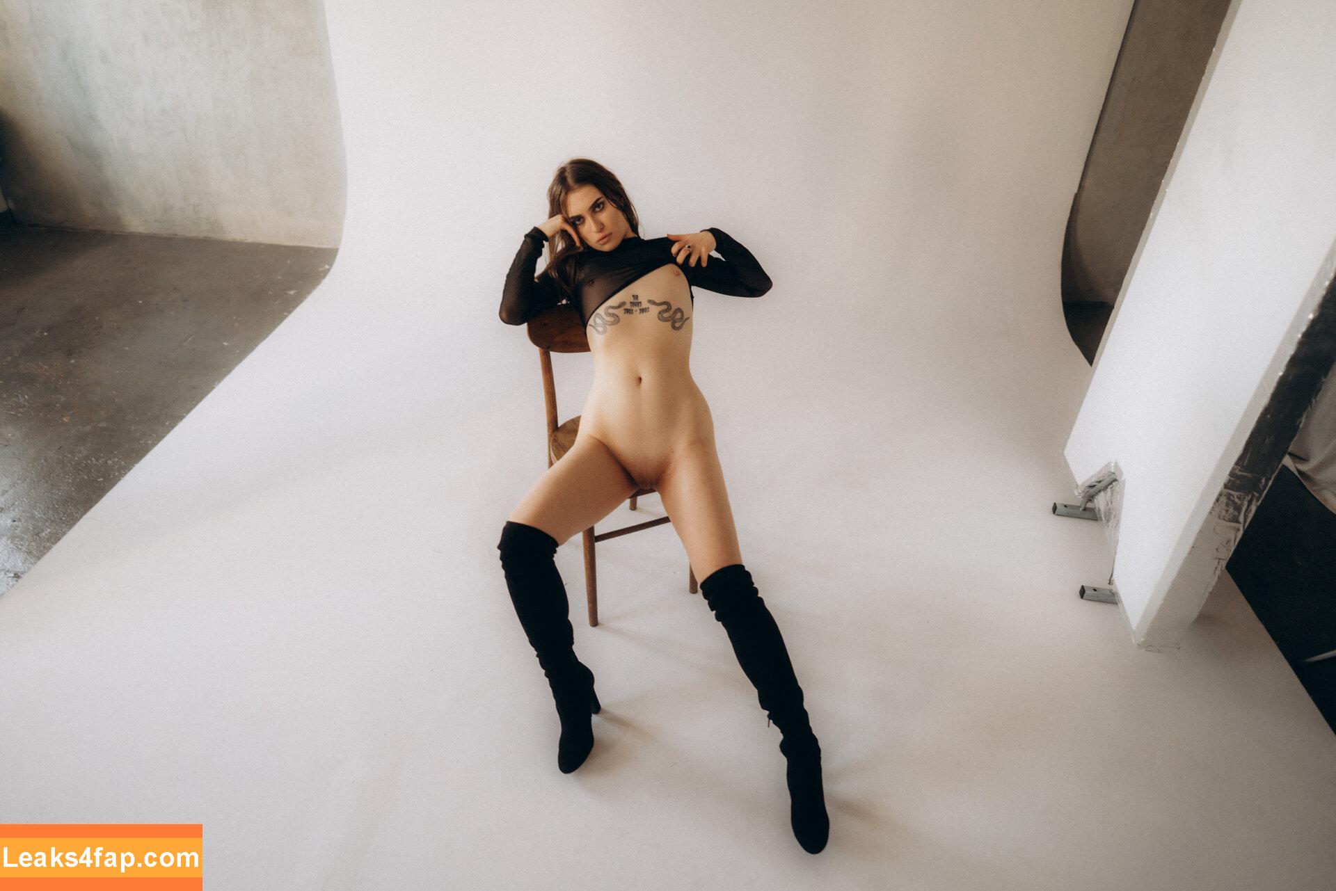 Exiseul / maxieelise leaked photo photo #0012