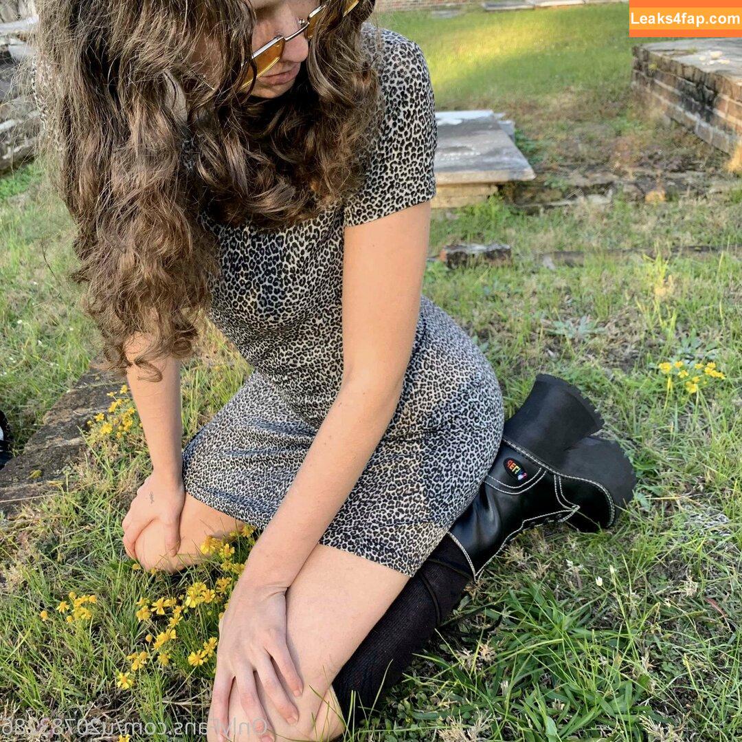 freefriskyfaerie / friskyfaerie leaked photo photo #0003