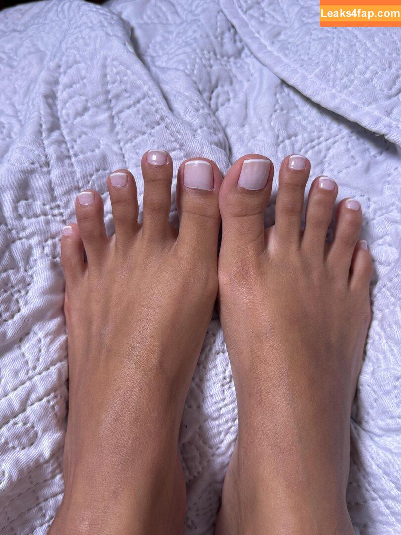 gabriellebrasil / tropicalgabiii leaked photo photo #0001