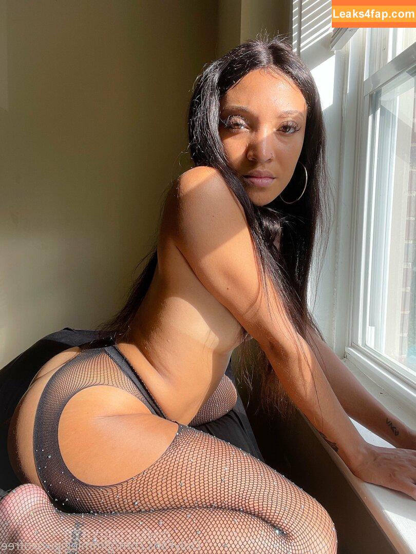 gigiroseexoxo / gimmiegigixoxo leaked photo photo #0004