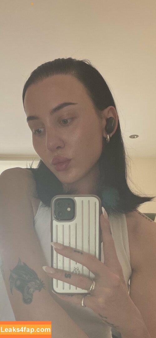 givemegia / Tsgiaavery / gm_entertaintment leaked photo photo #0003