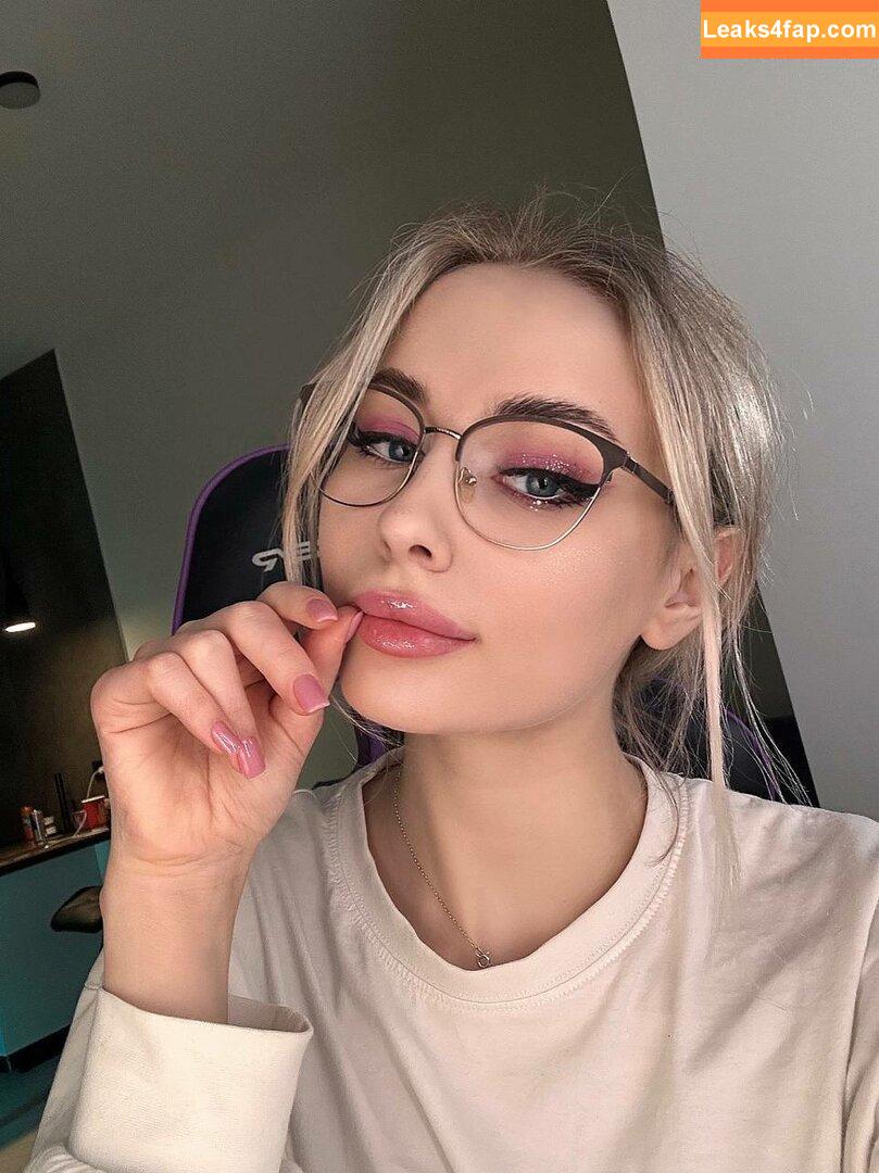 GloriaMatvien leaked photo photo #0129