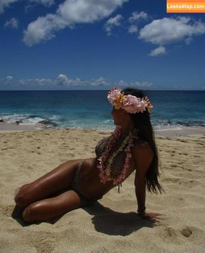 Hawaii Baddies фото #0017