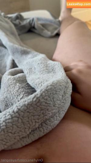 hayesgrier photo #0004