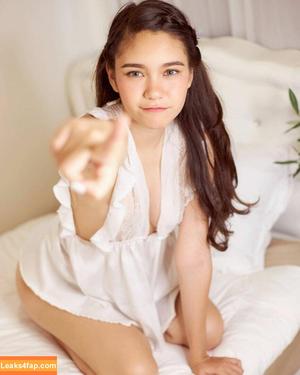 Isabelle Haris photo #0329