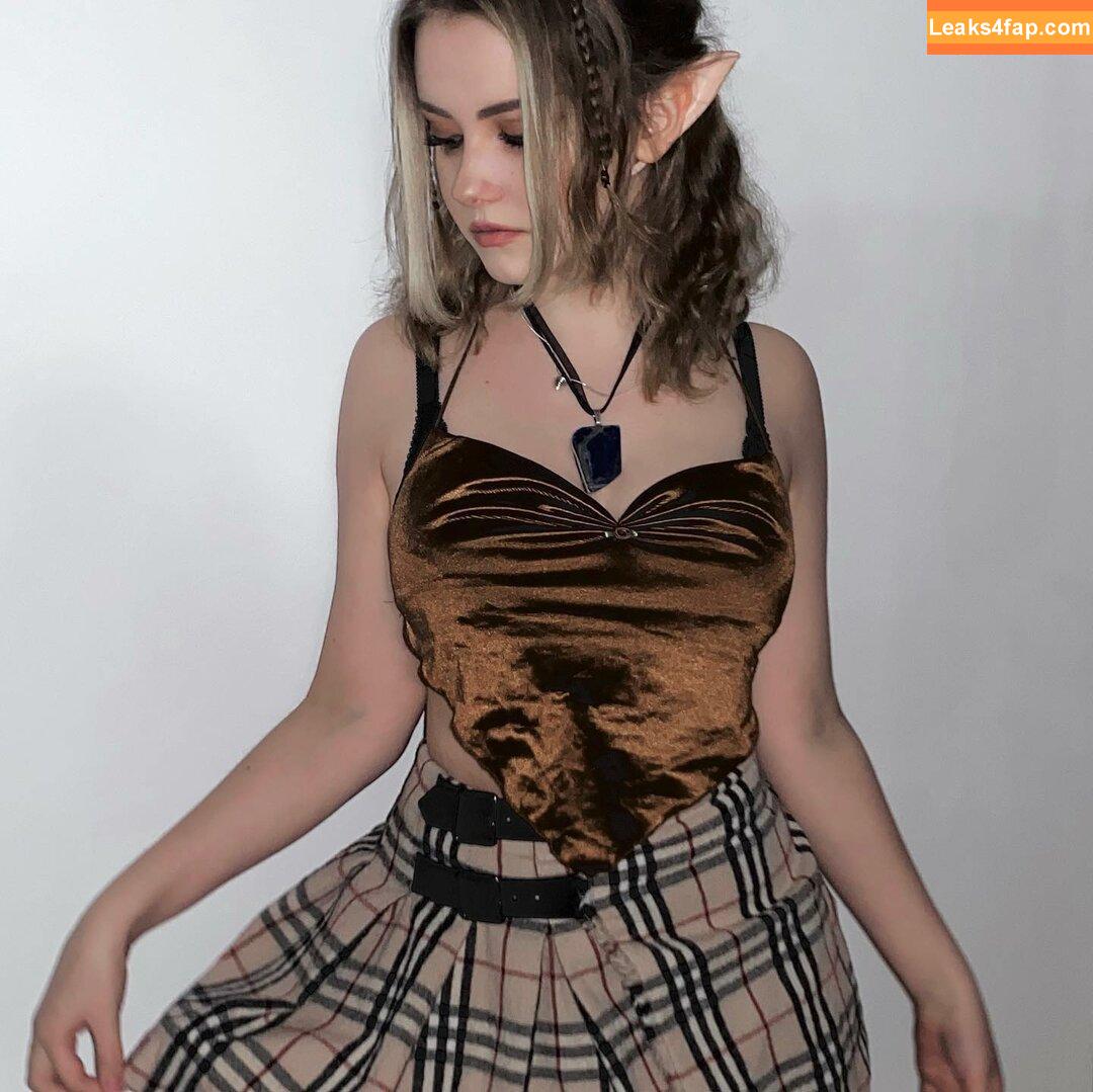 Itsarahlaux / Sarah Laux / sarahcalanthe leaked photo photo #0003