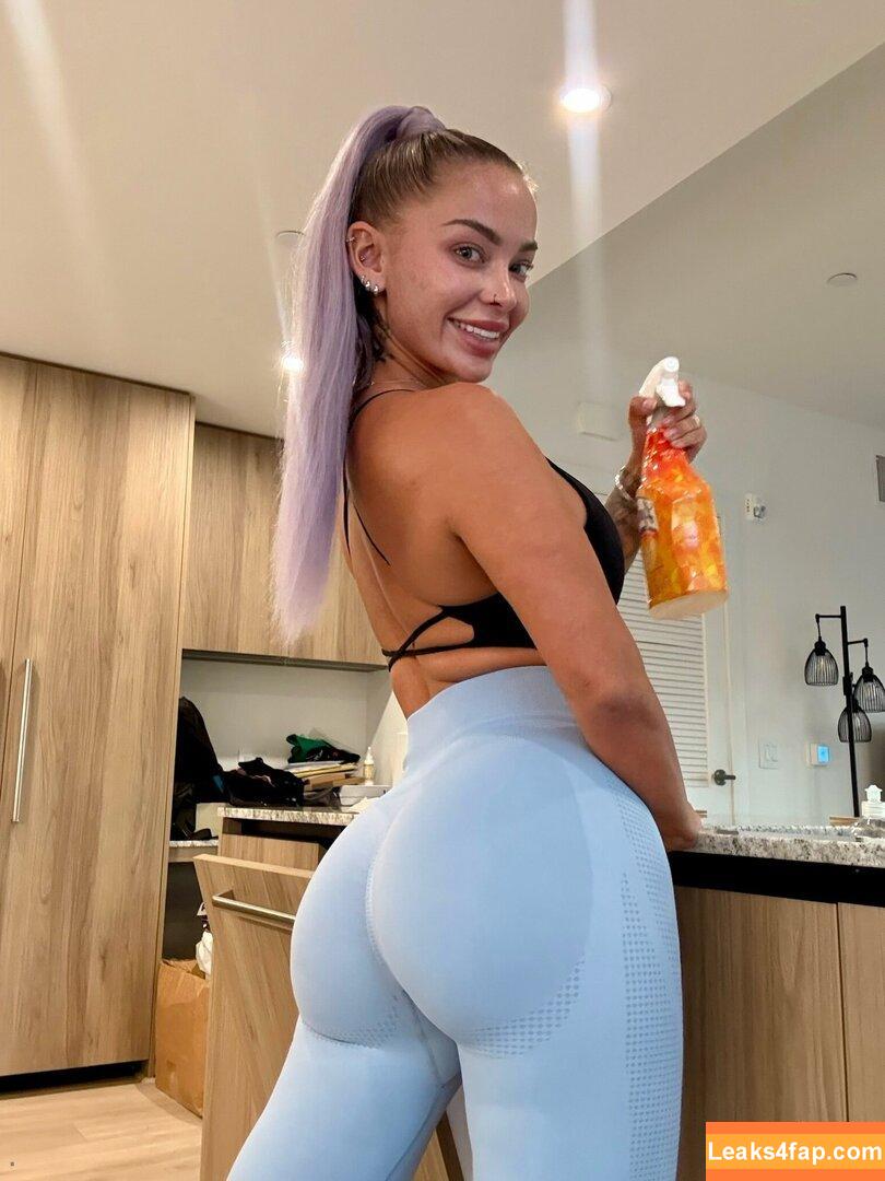 itshayleydavies_free /  leaked photo photo #0009